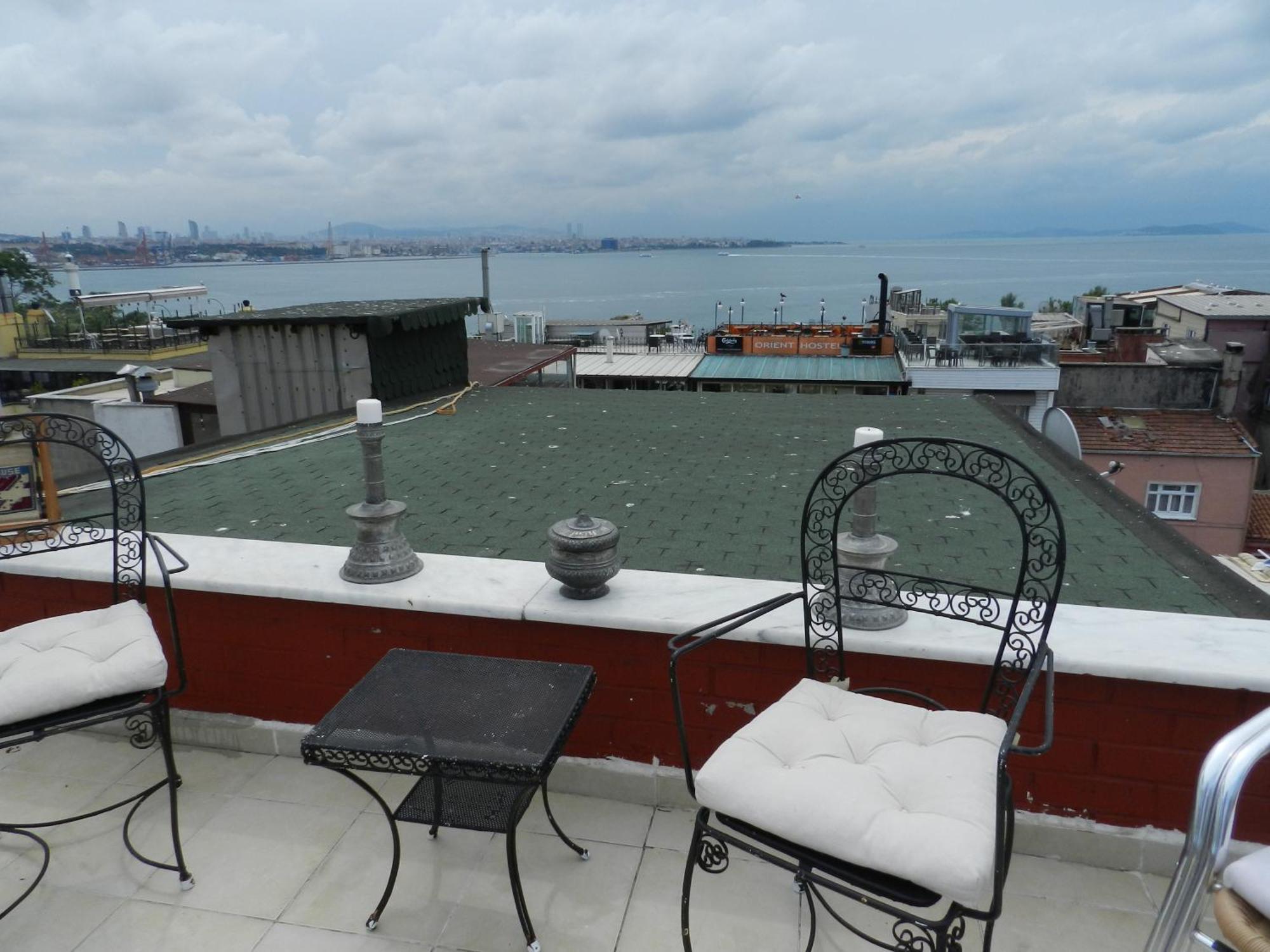 Berk Guest House - Grandma'S House Estambul Exterior foto